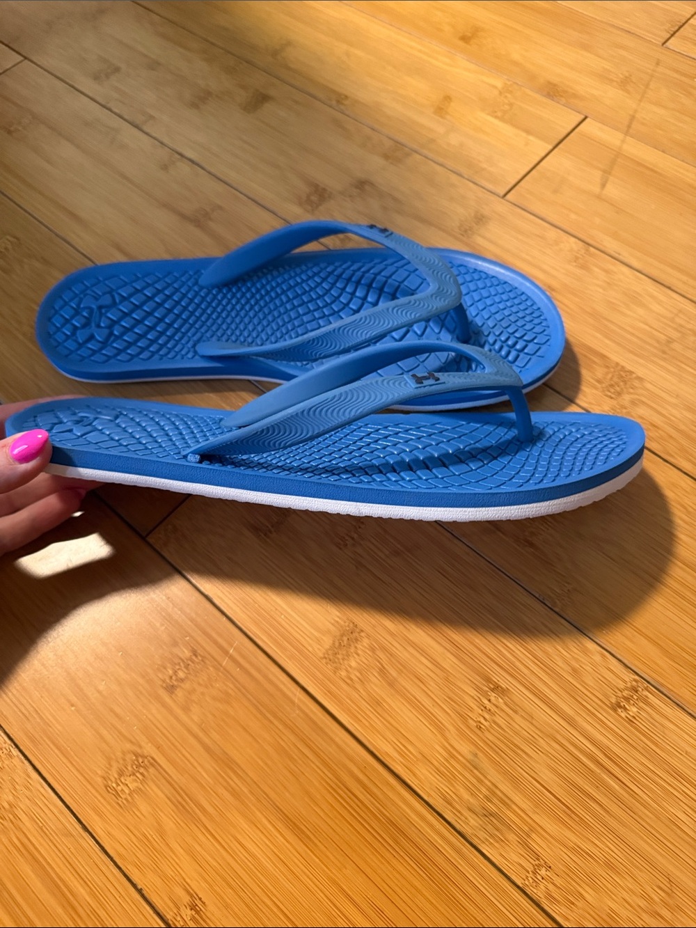 Under Armour Light Blue Textured Thong Sandals - Picture 4 of 5